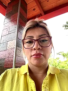 Snapshot of DIANITA_1988 chatting on September 27, 12:21 pm DIANITA 1988 online show from September 27, 12:21 pm