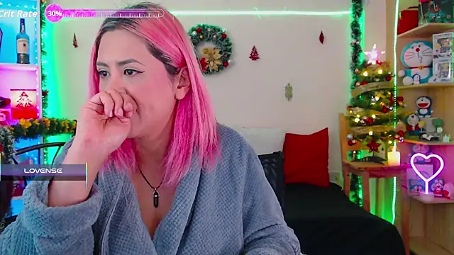 Snapshot of Annie_p chatting on December 18, 12:06 am Annie p online show from December 18, 12:06 am