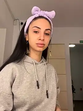 Snapshot of MeganHopeX chatting on December 24, 5:38 am MeganHopeX online show from December 24, 5:38 am