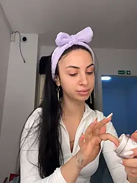 Snapshot of MeganHopeX chatting on December 28, 6:49 am MeganHopeX online show from December 28, 6:49 am