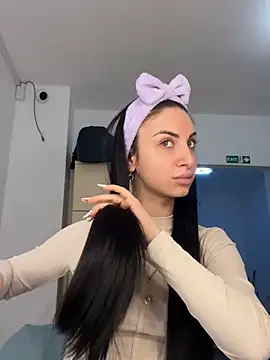 Snapshot of MeganHopeX chatting on January 8, 7:45 am MeganHopeX online show from January 8, 7:45 am