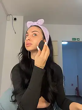 Snapshot of MeganHopeX chatting on January 10, 7:14 am MeganHopeX online show from January 10, 7:14 am