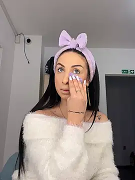 Snapshot of MeganHopeX chatting on January 15, 6:54 am MeganHopeX online show from January 15, 6:54 am