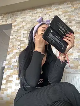 Snapshot of MeganHopeX chatting on March 19, 11:06 am MeganHopeX online show from March 19, 11:06 am