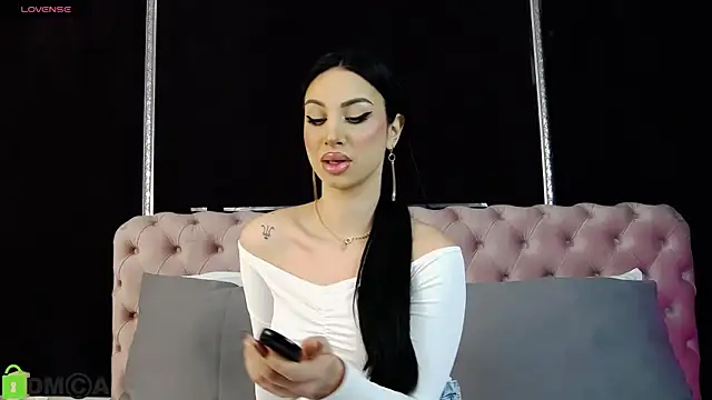 Snapshot of MeganHopeX chatting on March 21, 6:49 am MeganHopeX online show from March 21, 6:49 am