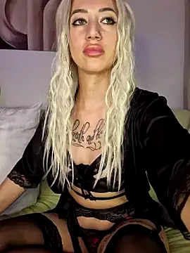 Snapshot of Fuck-Gina chatting on January 30, 10:41 pm Fuck-Gina online show from January 30, 10:41 pm