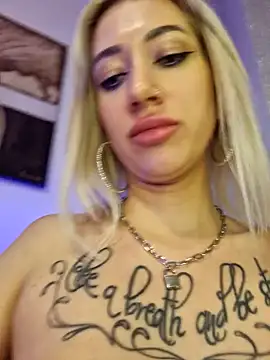 Snapshot of Fuck-Gina chatting on February 15, 3:20 am Fuck-Gina online show from February 15, 3:20 am