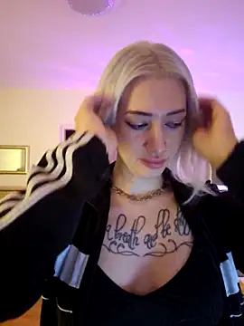 Snapshot of Fuck-Gina chatting on March 20, 4:51 am Fuck-Gina online show from March 20, 4:51 am