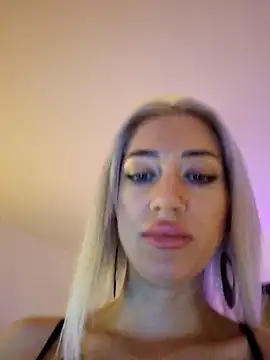 Snapshot of Fuck-Gina chatting on March 22, 4:03 am Fuck-Gina online show from March 22, 4:03 am