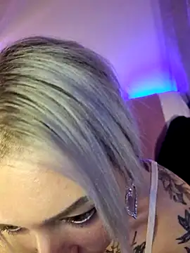 Snapshot of Fuck-Gina chatting on October 26, 9:10 pm Fuck-Gina online show from October 26, 9:10 pm