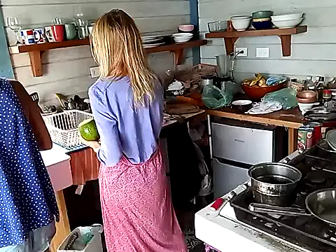 Snapshot of Luna-Natural chatting on January 10, 3:06 pm Luna-Natural online show from January 10, 3:06 pm