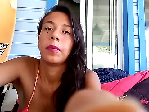 Snapshot of Luna-Natural chatting on January 21, 4:05 pm Luna-Natural online show from January 21, 4:05 pm