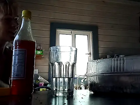 Snapshot of Luna-Natural chatting on February 17, 2:37 pm Luna-Natural online show from February 17, 2:37 pm