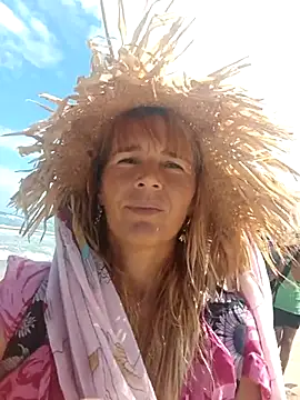 Snapshot of Luna-Natural chatting on February 27, 5:47 pm Luna-Natural online show from February 27, 5:47 pm