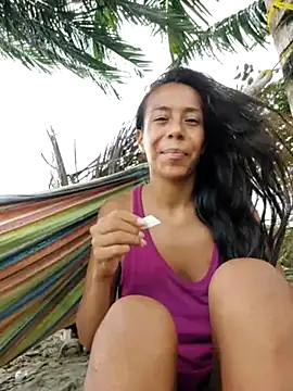 Snapshot of Luna-Natural chatting on October 27, 4:00 pm Luna-Natural online show from October 27, 4:00 pm