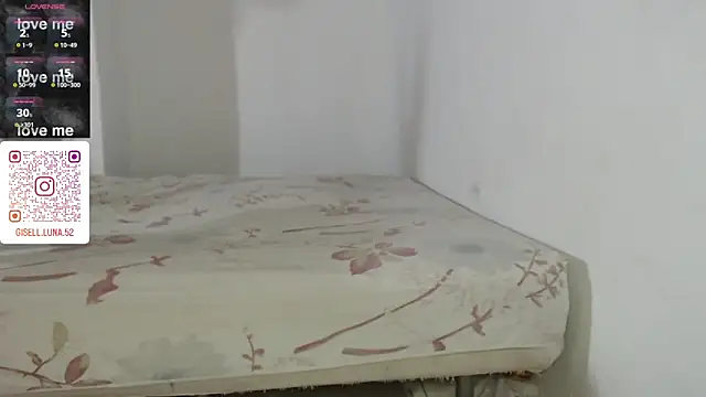 Snapshot of moon_cat85 chatting on January 11, 8:54 pm moon cat85 online show from January 11, 8:54 pm