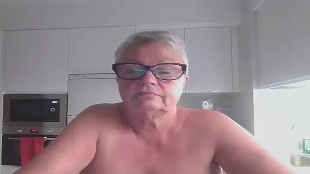 Snapshot of GrannyChrissy68 chatting on October 9, 7:45 pm GrannyChrissy68 online show from October 9, 7:45 pm