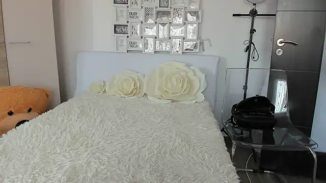 sweetemy4u online show from February 14, 9:13 am