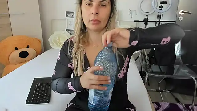 sweetemy4u online show from September 30, 8:41 am