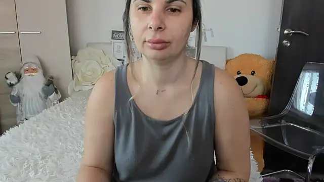 sweetemy4u online show from February 25, 7:18 am