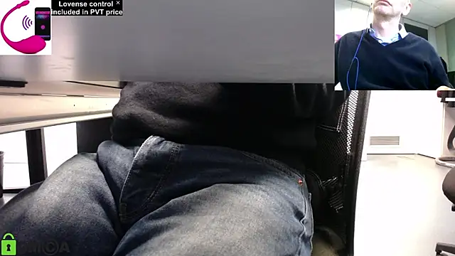 Snapshot of pliko chatting on February 28, 8:53 am pliko online show from February 28, 8:53 am