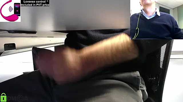 Snapshot of pliko chatting on October 21, 2:07 pm pliko online show from October 21, 2:07 pm