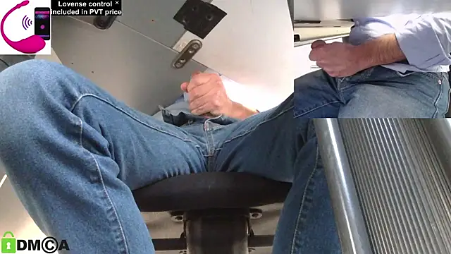 Snapshot of pliko chatting on October 28, 2:20 pm pliko online show from October 28, 2:20 pm