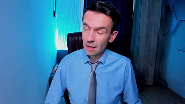 SteveTiger online show from October 13, 12:38 pm