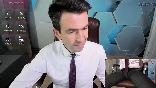 SteveTiger online show from December 14, 3:28 pm