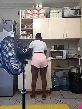 FitSelina66 online show from March 1, 7:51 am