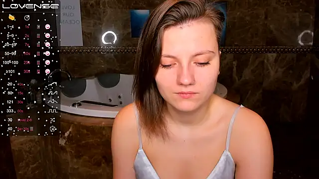 MelindaTin online show from December 8, 1:13 am