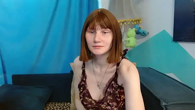 Snapshot of cornflower_mm chatting on November 8, 1:39 am cornflower mm online show from November 8, 1:39 am