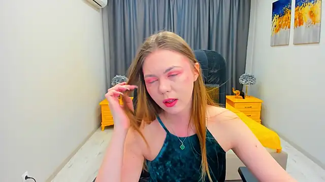 Strawberrye online show from January 25, 3:30 am