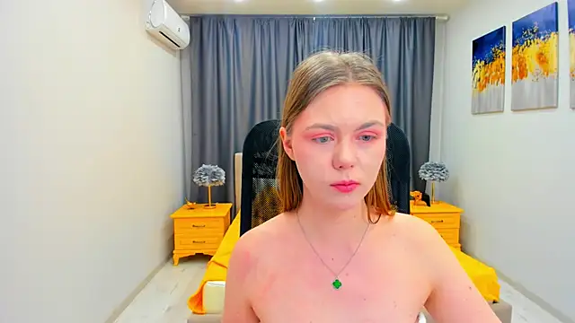 Strawberrye online show from January 25, 9:36 am