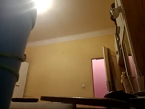 Snapshot of MrWhitePL chatting on February 13, 8:24 pm MrWhitePL online show from February 13, 8:24 pm