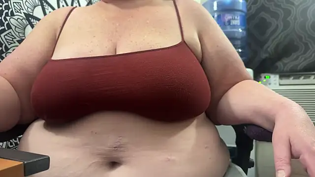 Snapshot of Miss_Phat_Booty chatting on September 9, 2:33 am Miss Phat Booty online show from September 9, 2:33 am