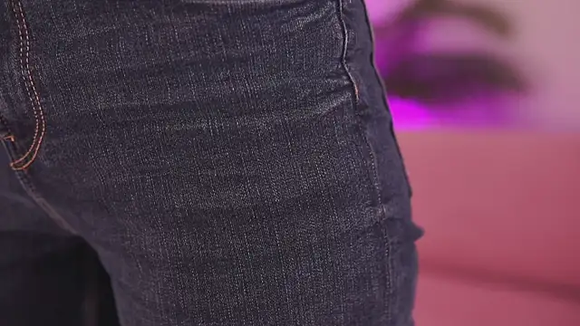 Snapshot of fallingangel chatting on February 11, 7:48 pm fallingangel online show from February 11, 7:48 pm