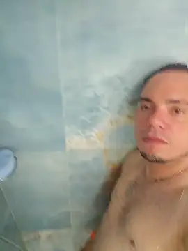 latinoflpr online show from September 24, 12:58 am