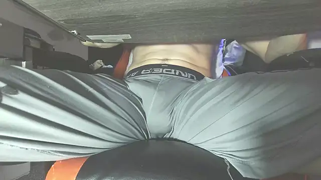 Snapshot of Dick_and_muscles chatting on October 14, 2:12 am Dick and muscles online show from October 14, 2:12 am