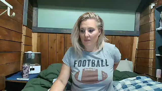 lisaxlovexxx online show from February 9, 1:42 am