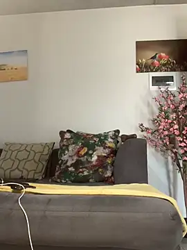 Snapshot of CurvyDesire1 chatting on February 28, 5:59 am CurvyDesire1 online show from February 28, 5:59 am