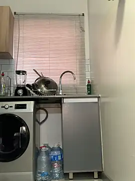 Snapshot of CurvyDesire1 chatting on March 2, 7:54 am CurvyDesire1 online show from March 2, 7:54 am