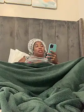 Snapshot of CurvyDesire1 chatting on March 16, 5:14 am CurvyDesire1 online show from March 16, 5:14 am