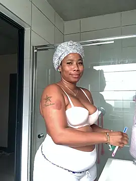 Snapshot of CurvyDesire1 chatting on March 20, 7:47 am CurvyDesire1 online show from March 20, 7:47 am