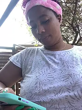 Snapshot of CurvyDesire1 chatting on March 23, 7:53 am CurvyDesire1 online show from March 23, 7:53 am