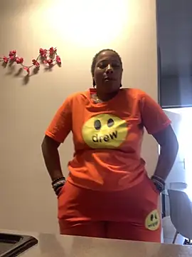 Snapshot of CurvyDesire1 chatting on September 15, 9:31 am CurvyDesire1 online show from September 15, 9:31 am