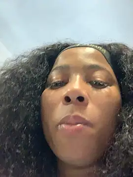 Snapshot of CurvyDesire1 chatting on September 20, 6:47 am CurvyDesire1 online show from September 20, 6:47 am