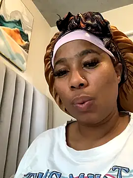 Snapshot of CurvyDesire1 chatting on October 24, 1:51 pm CurvyDesire1 online show from October 24, 1:51 pm