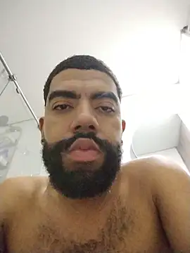 Snapshot of Aroon_Stonne chatting on November 19, 6:02 am Aroon Stonne online show from November 19, 6:02 am