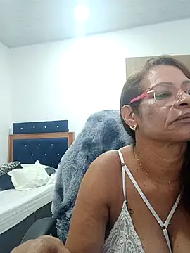 BustyMilf  online show from October 9, 1:09 pm